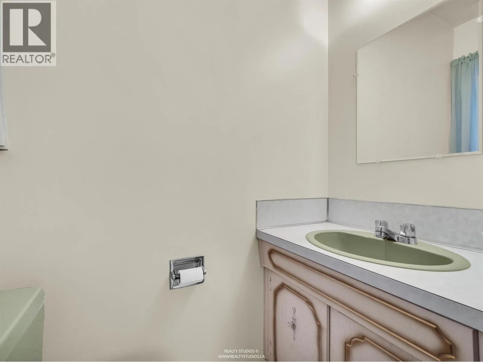 85 W 63RD AVENUE