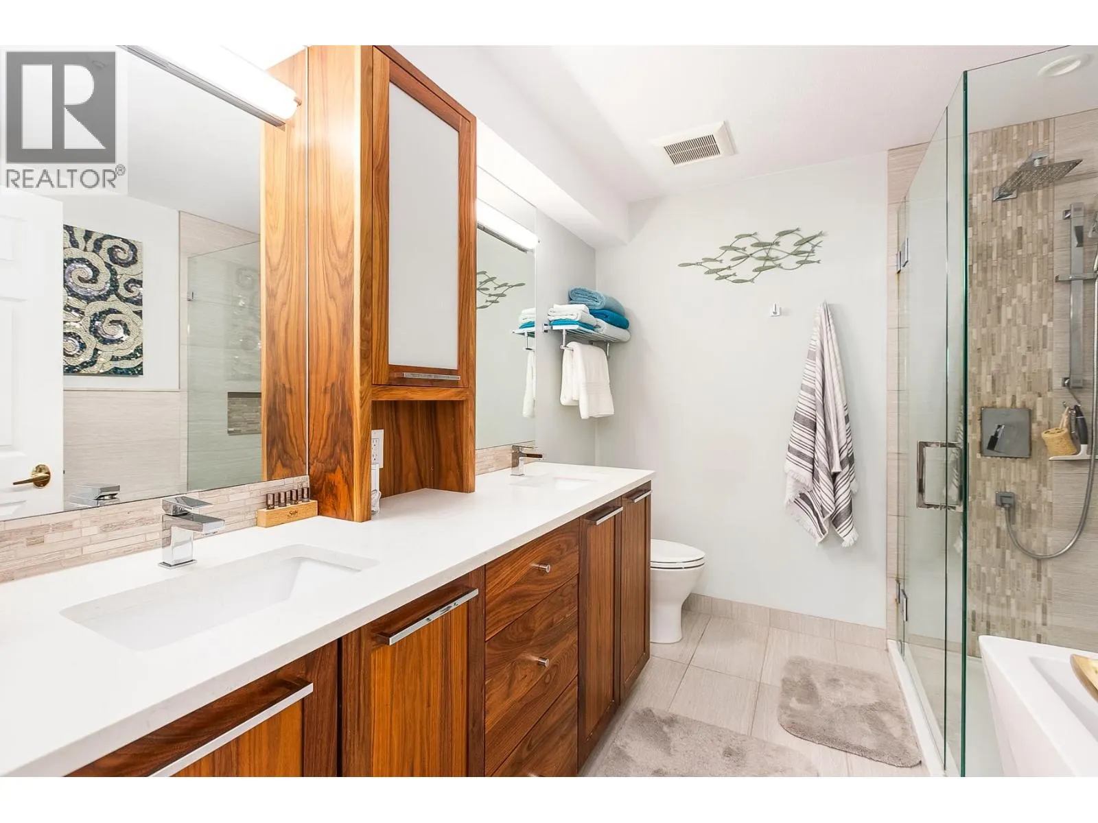TH D 1133 E 29TH STREET