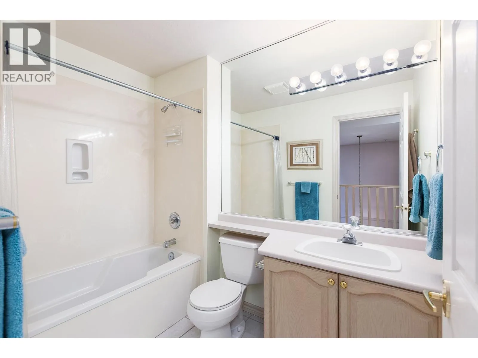 TH D 1133 E 29TH STREET