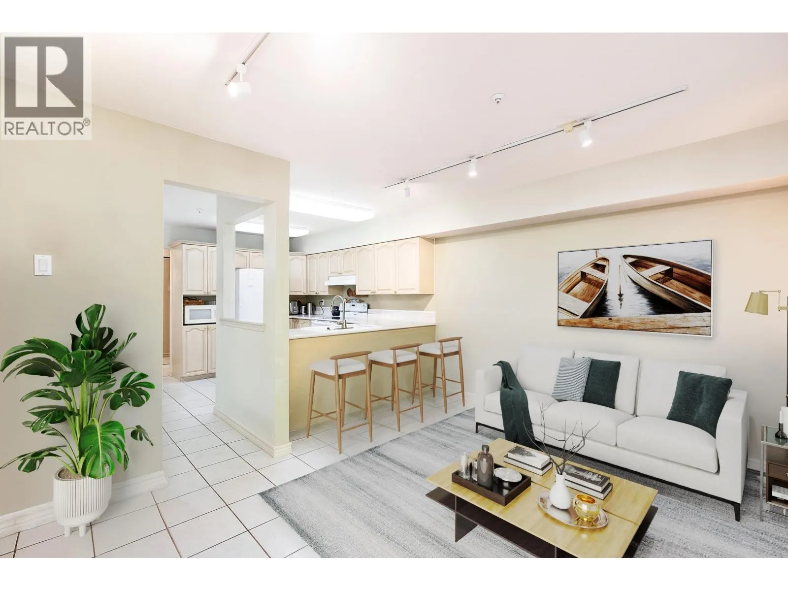 TH D 1133 E 29TH STREET