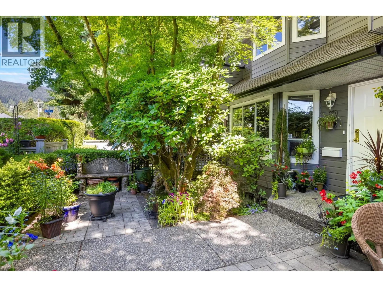 TH D 1133 E 29TH STREET