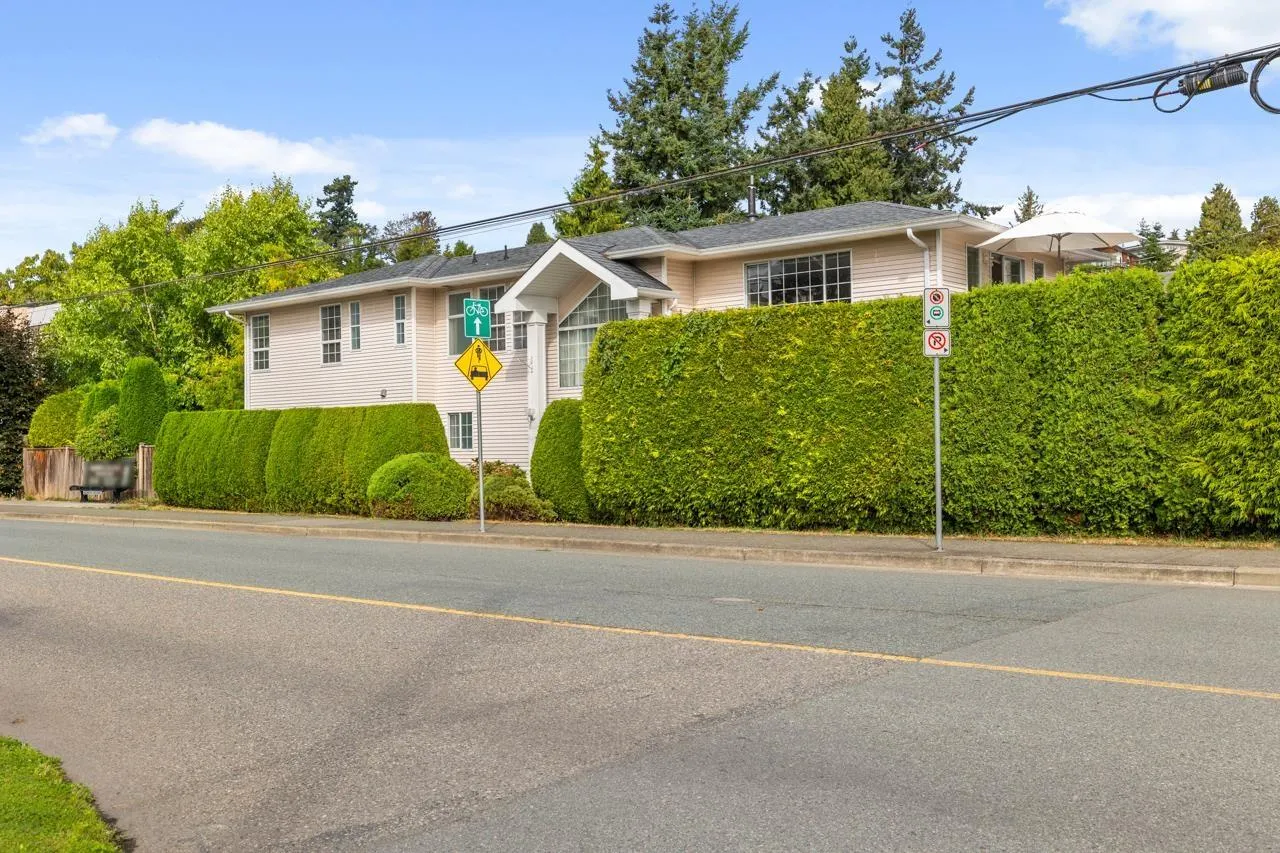 907 MAPLE STREET