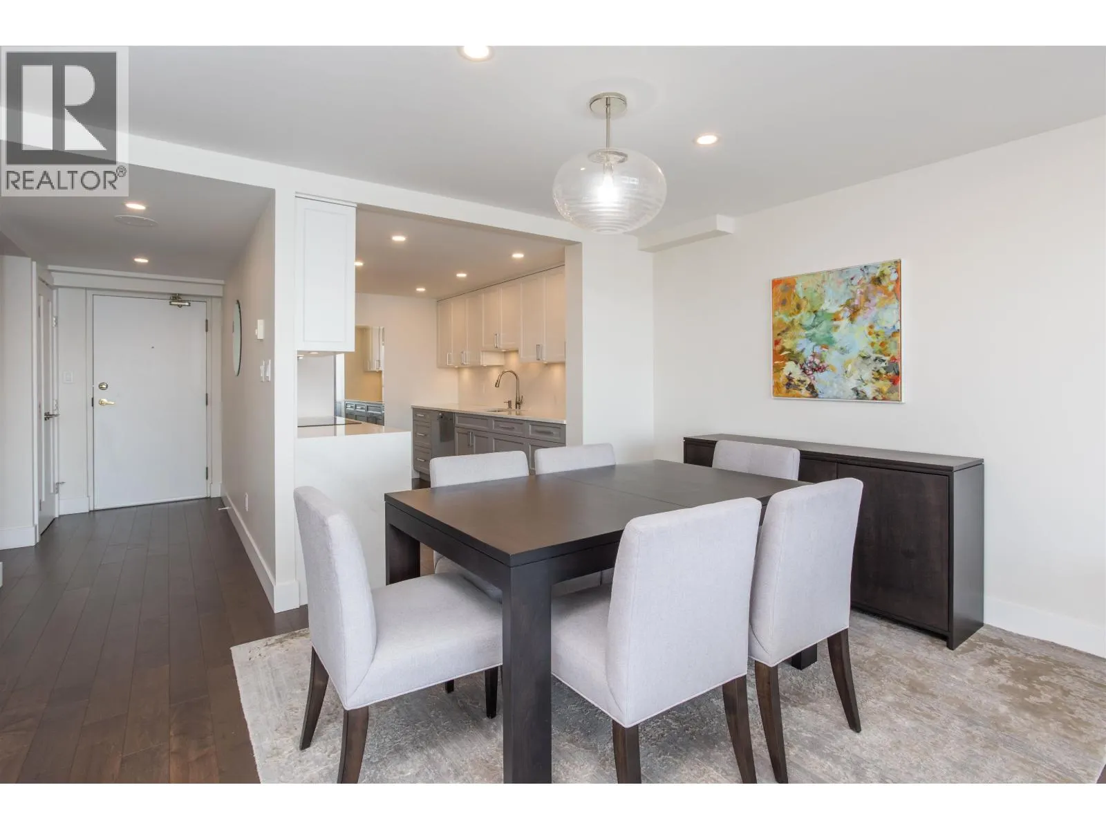 1302 2203 BELLEVUE AVENUE