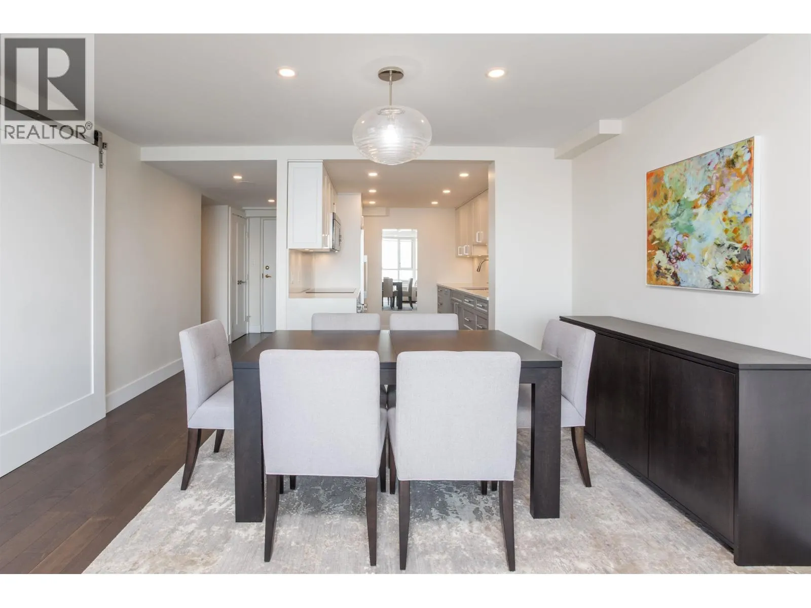 1302 2203 BELLEVUE AVENUE