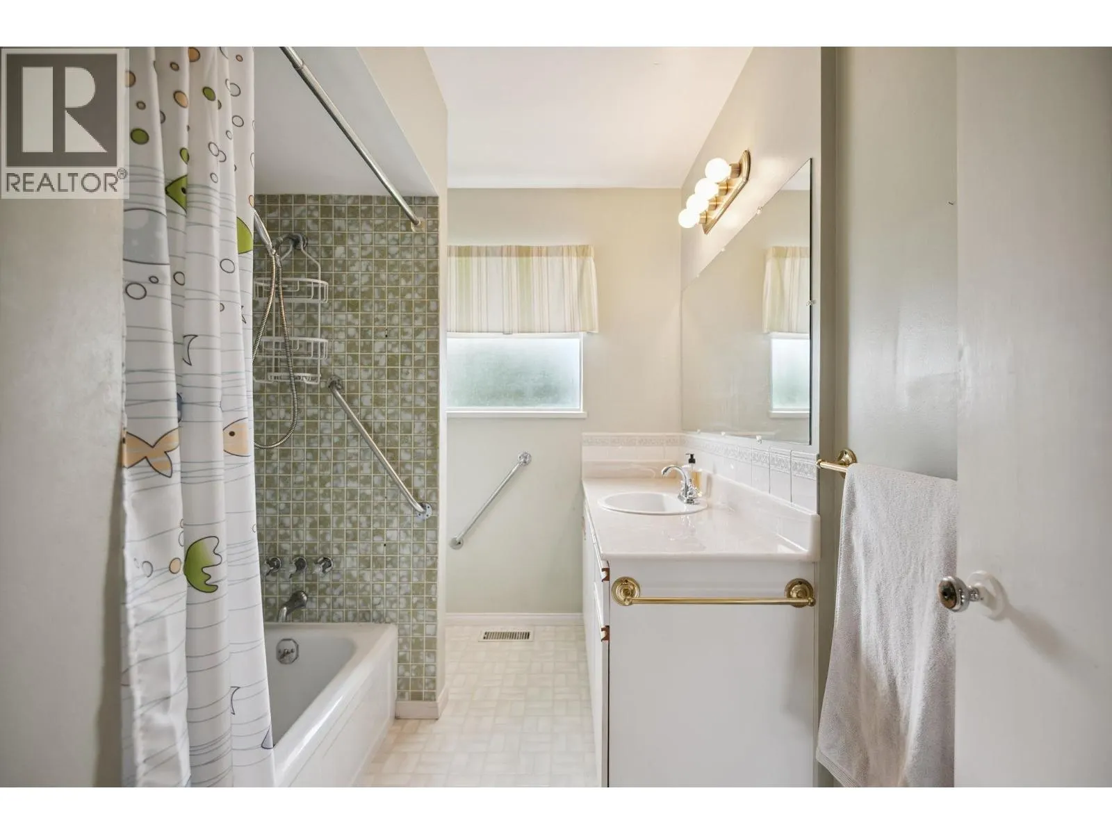 10699 DENNIS CRESCENT