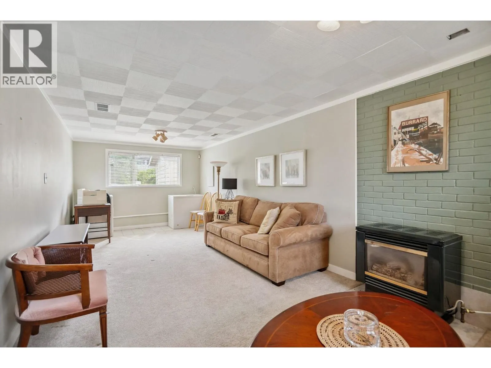 10699 DENNIS CRESCENT