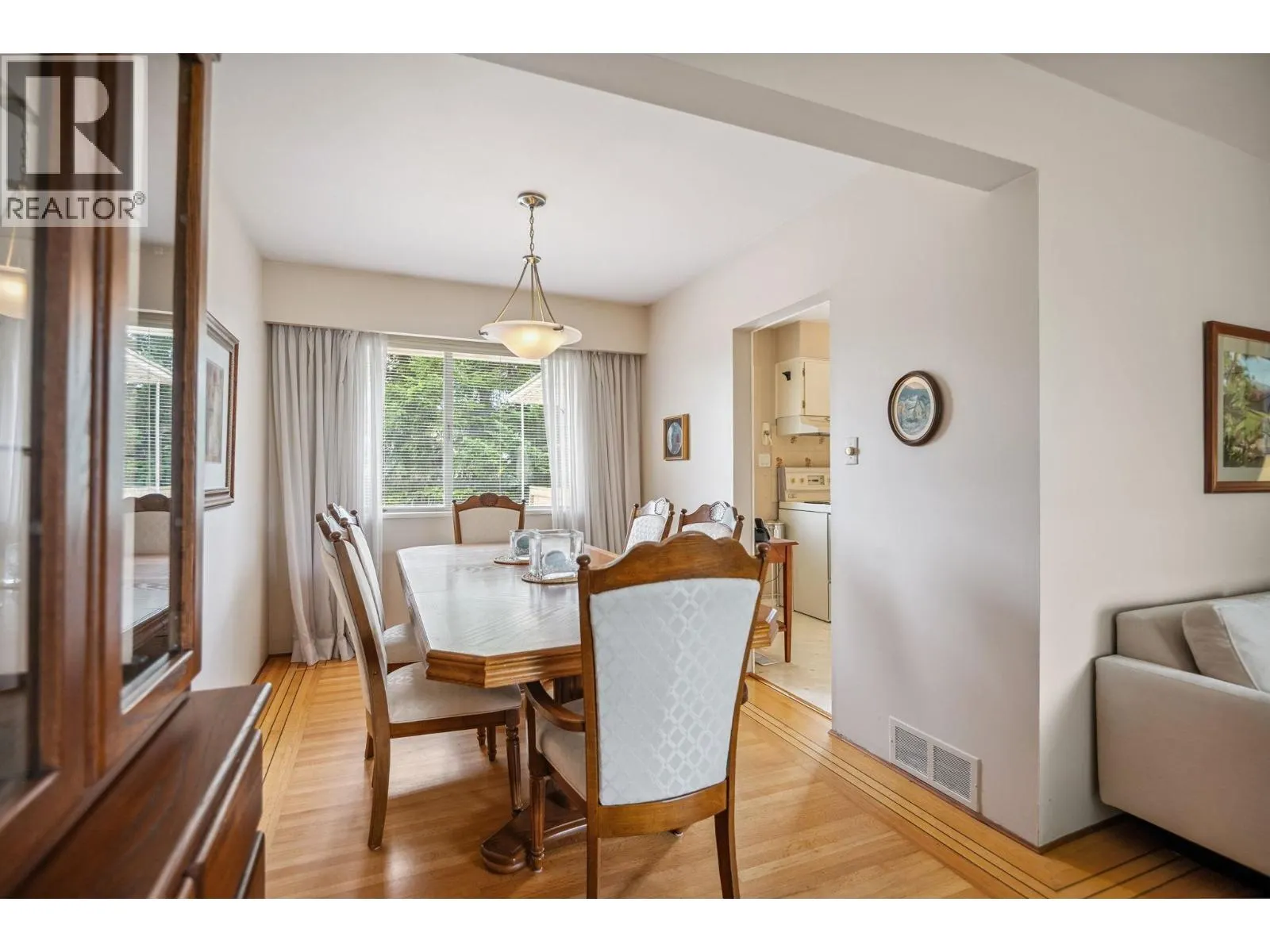 10699 DENNIS CRESCENT