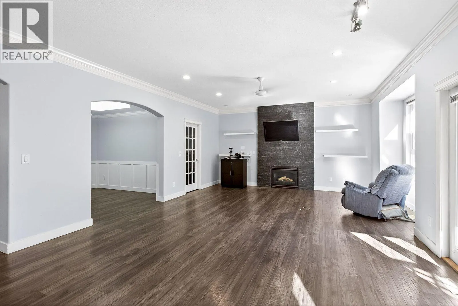 1118 11497 236 STREET