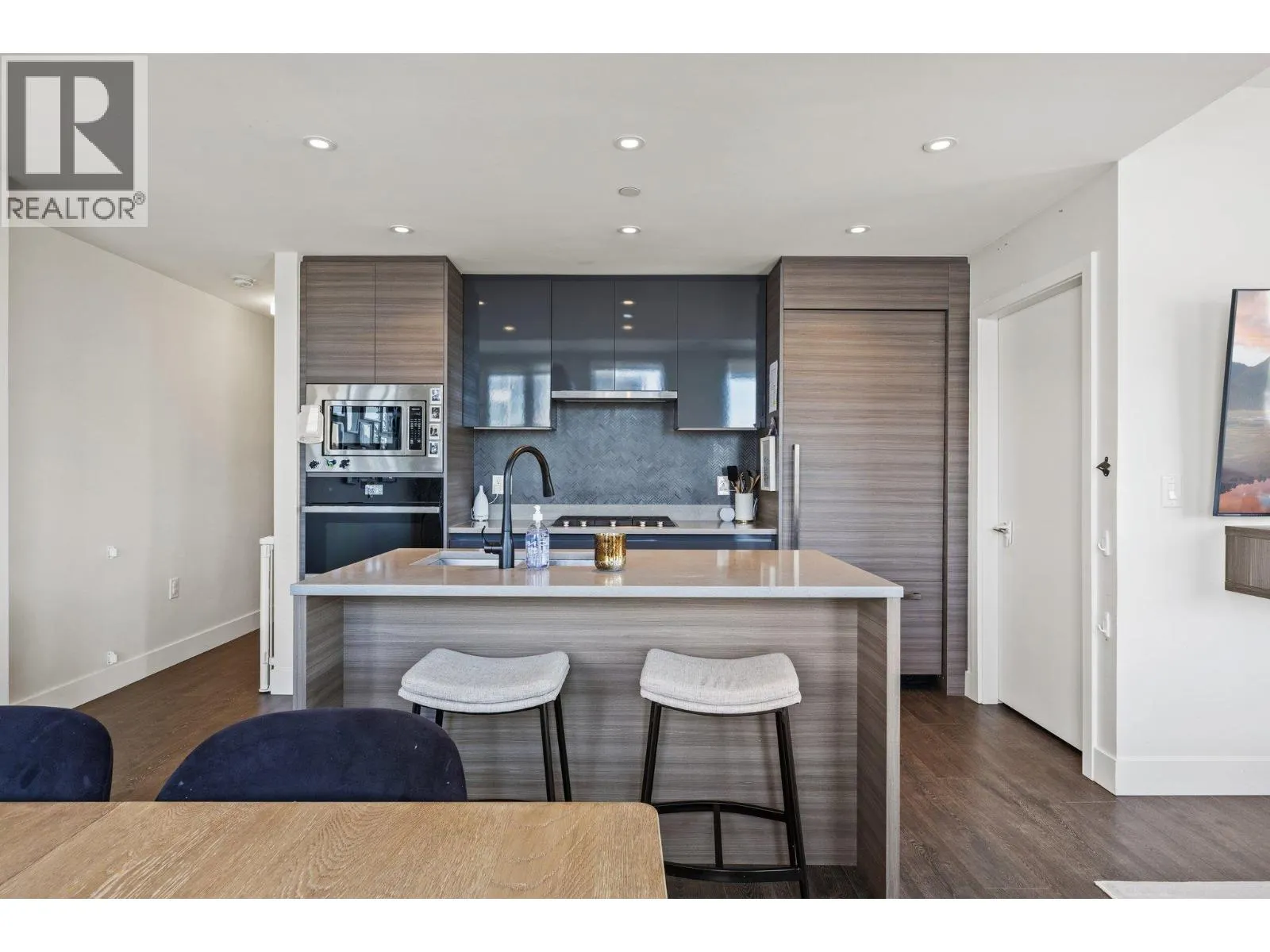 1103 3538 SAWMILL CRESCENT
