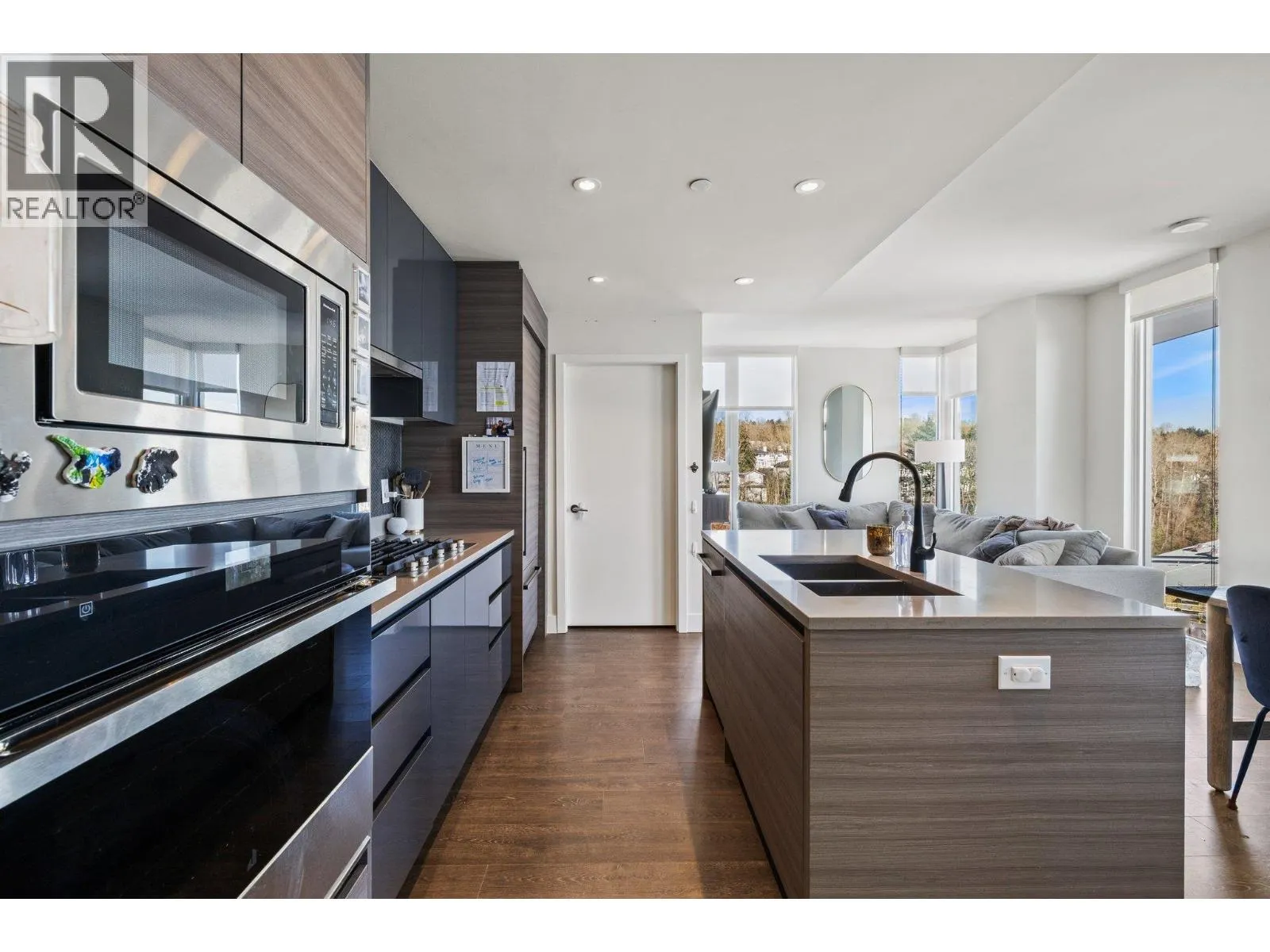 1103 3538 SAWMILL CRESCENT