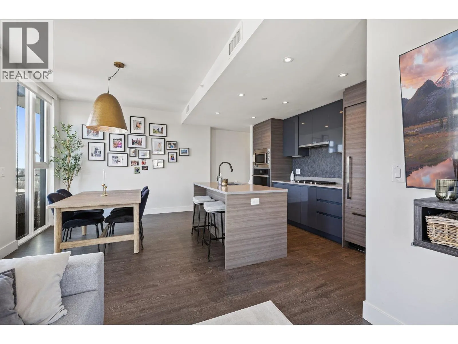 1103 3538 SAWMILL CRESCENT