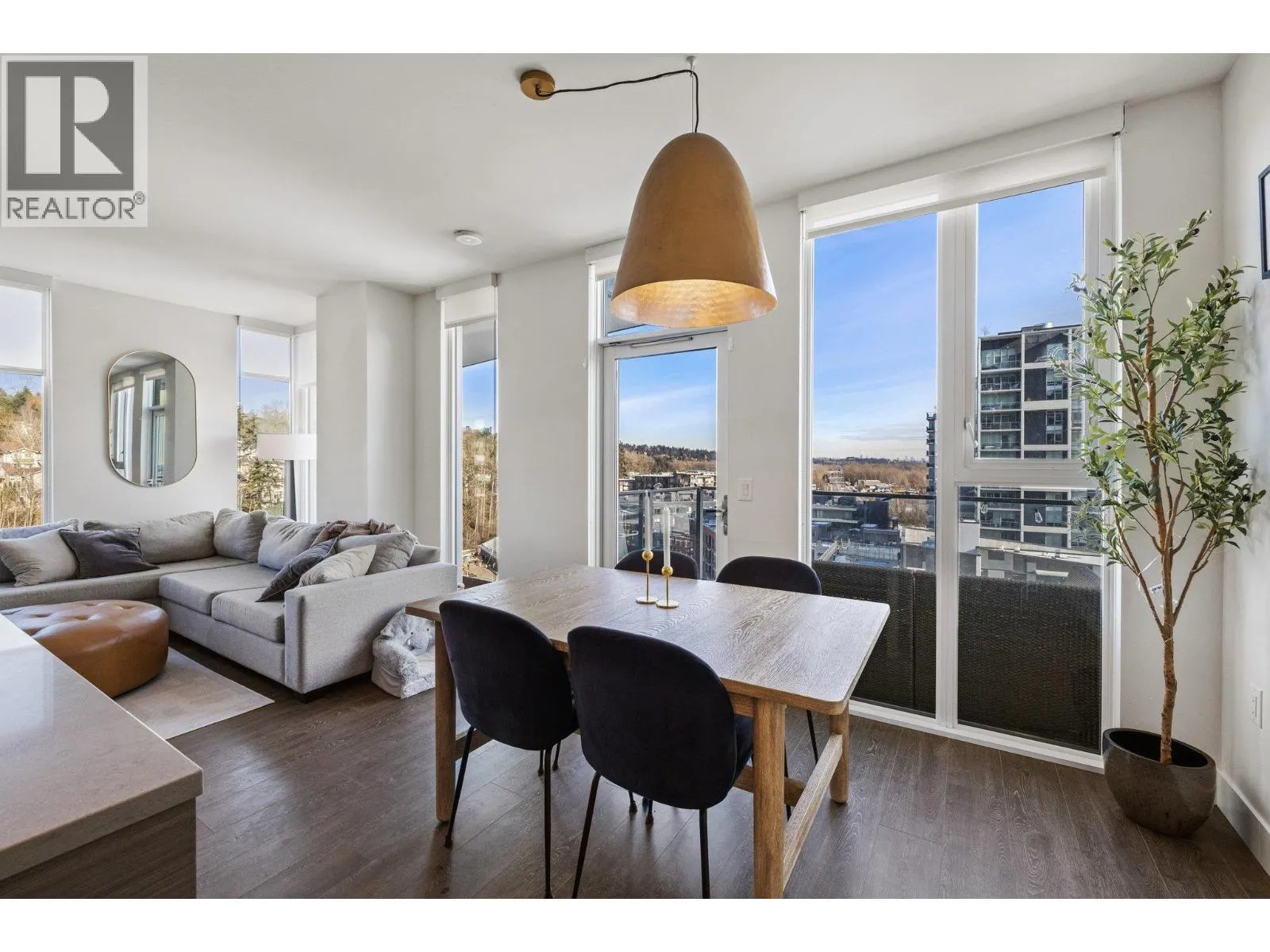 1103 3538 SAWMILL CRESCENT