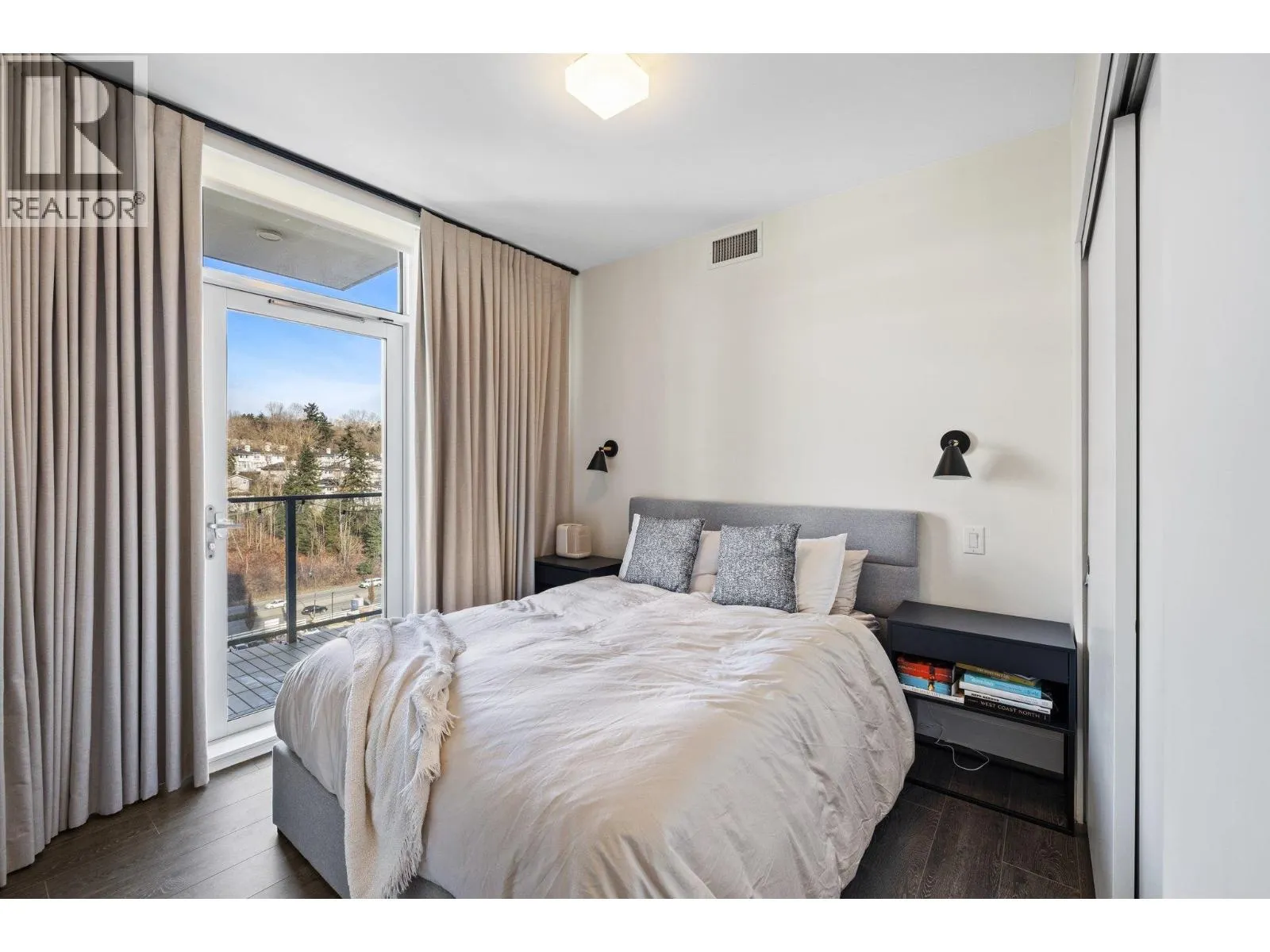 1103 3538 SAWMILL CRESCENT