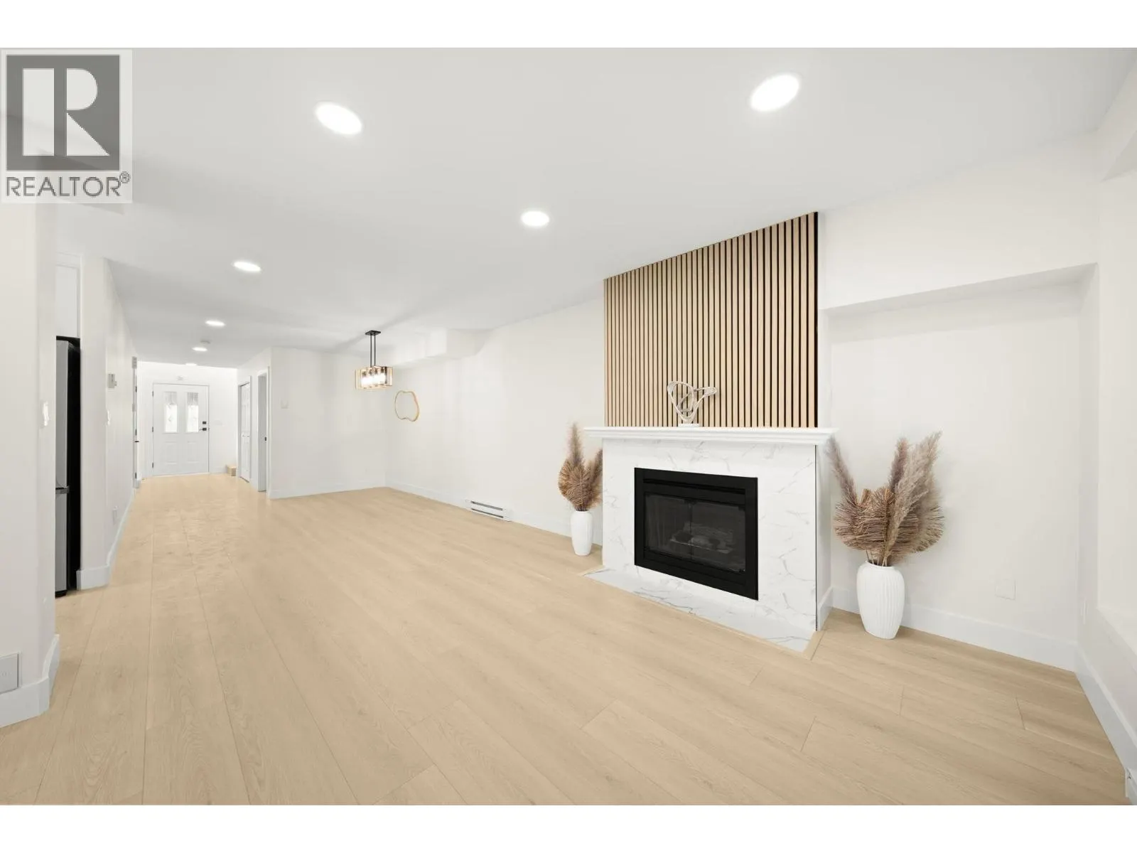 13 11950 232 STREET