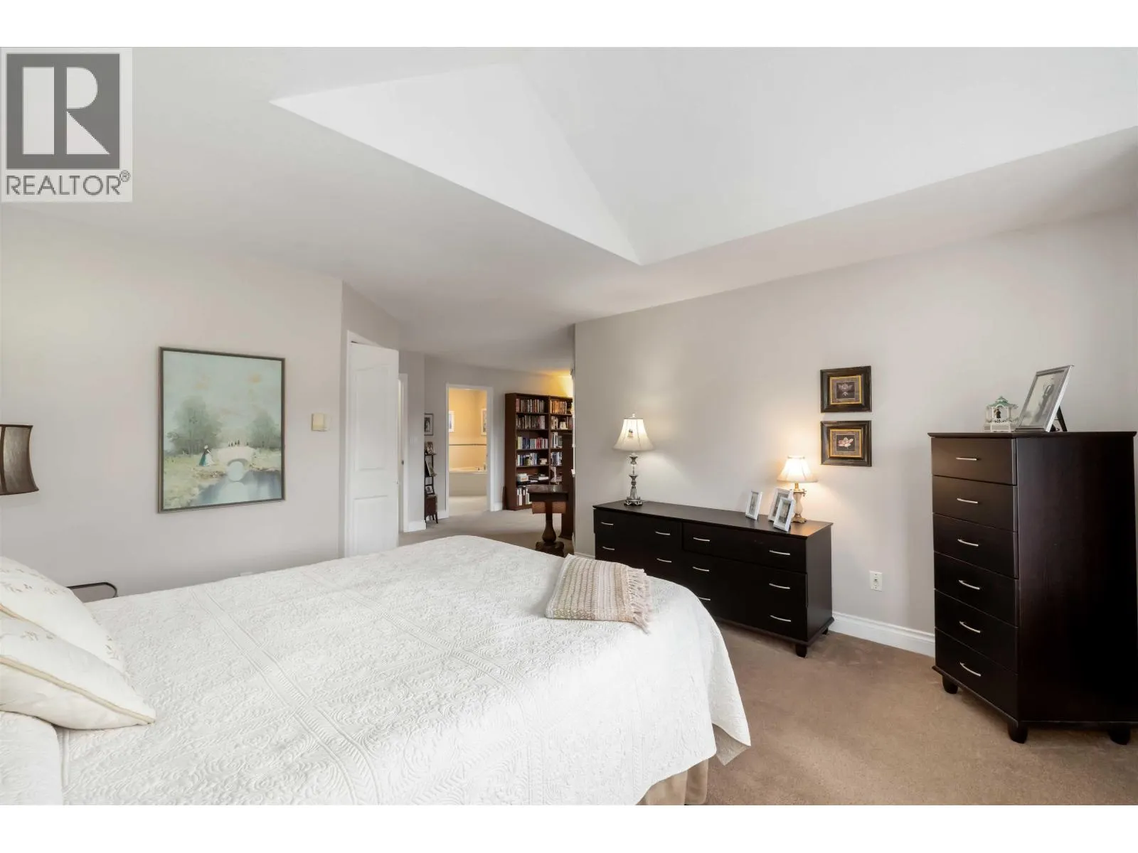 11 11438 BEST STREET