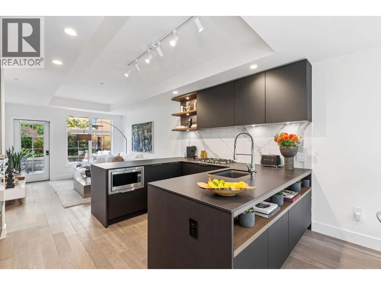 134 2070 CURLING ROAD