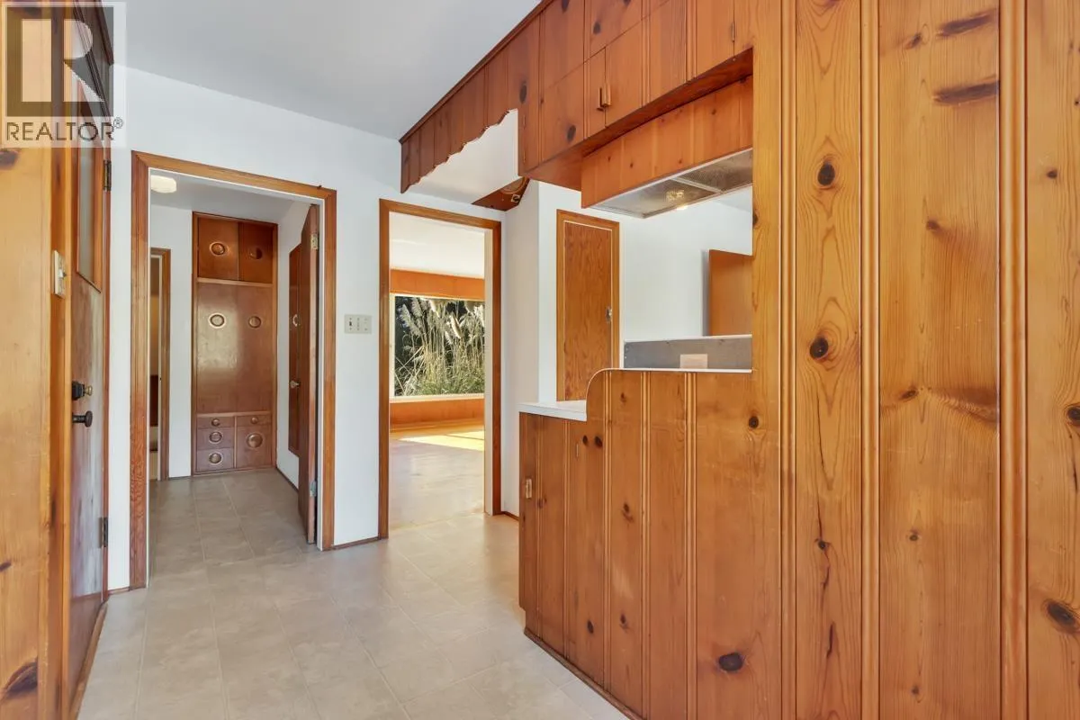 4386 ERWIN DRIVE