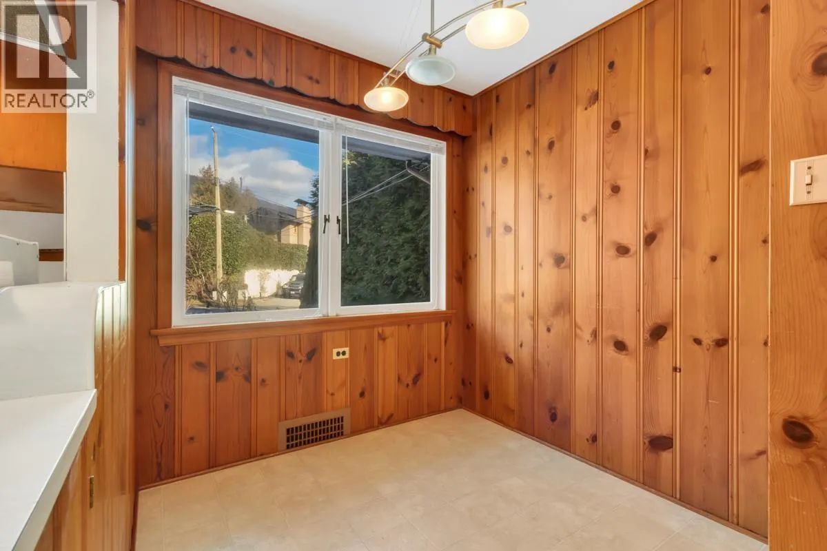 4386 ERWIN DRIVE
