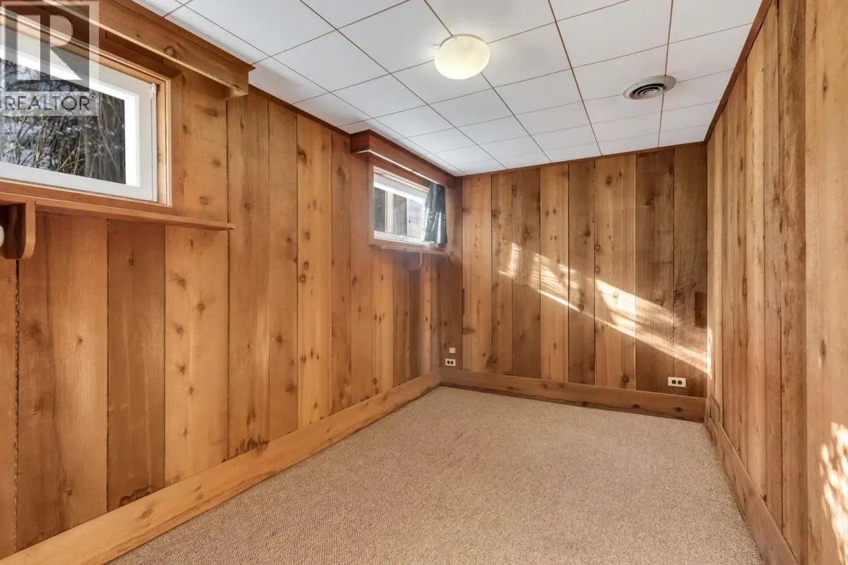 4386 ERWIN DRIVE