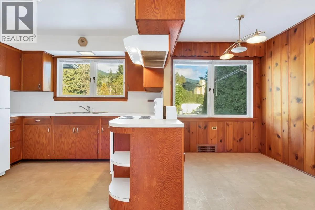 4386 ERWIN DRIVE
