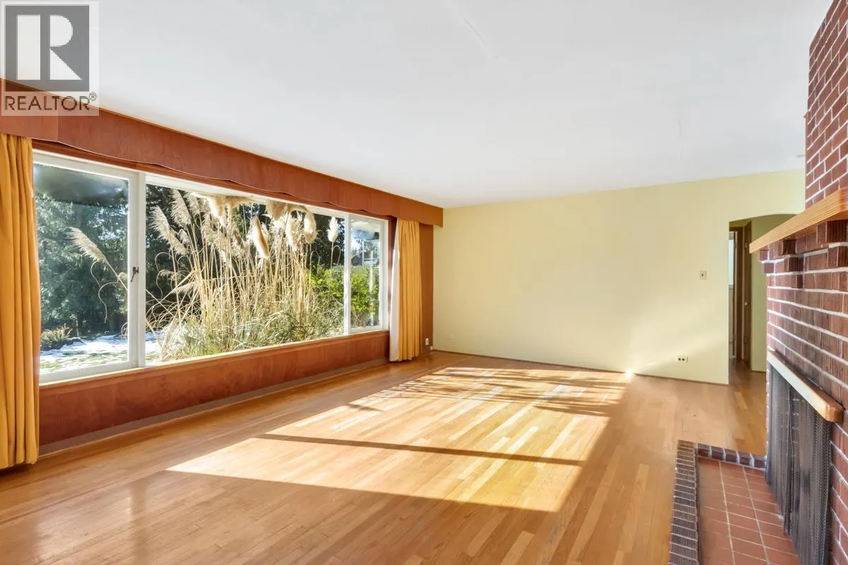 4386 ERWIN DRIVE