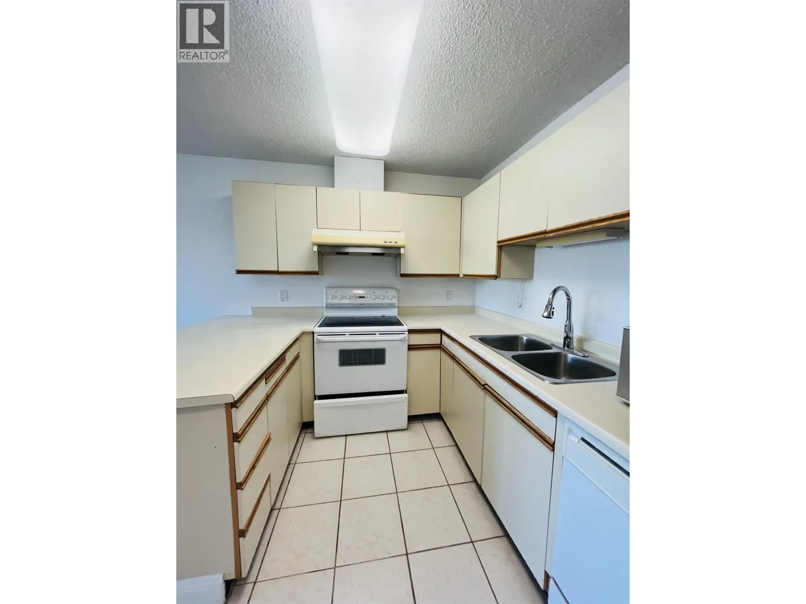 1005 3980 CARRIGAN COURT