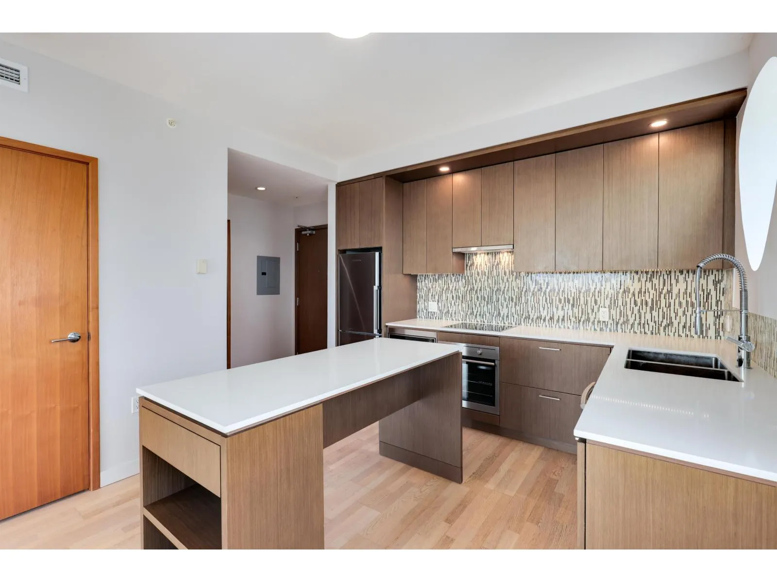 3301 13495 CENTRAL AVENUE