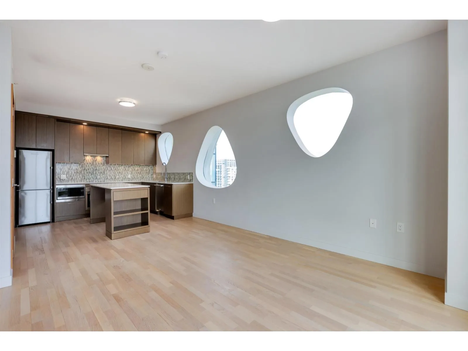 3301 13495 CENTRAL AVENUE