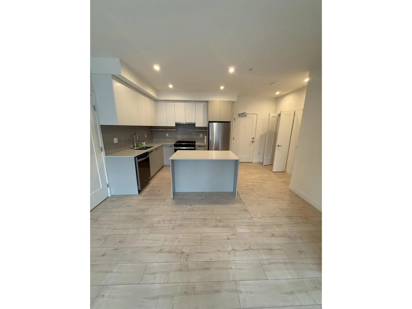 306 13788 76 AVENUE