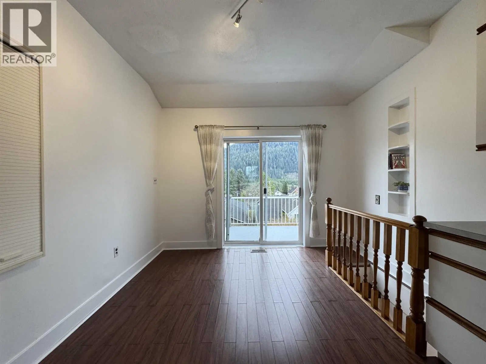 723 W 6TH AVENUE
