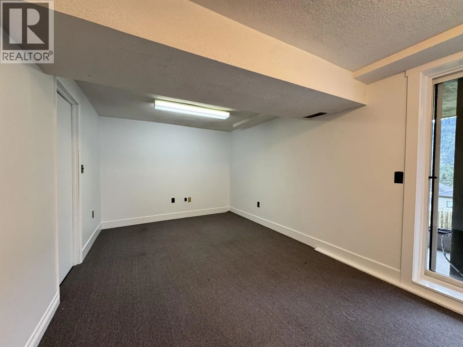 723 W 6TH AVENUE