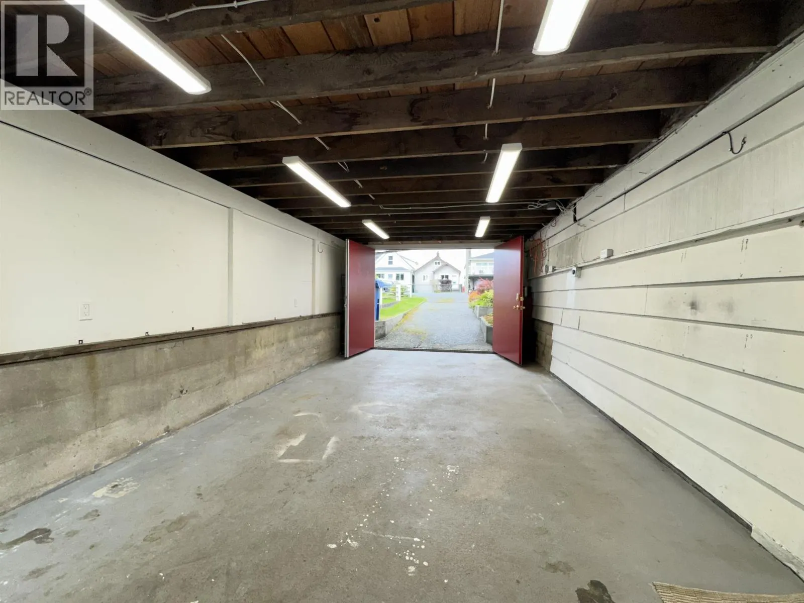 723 W 6TH AVENUE