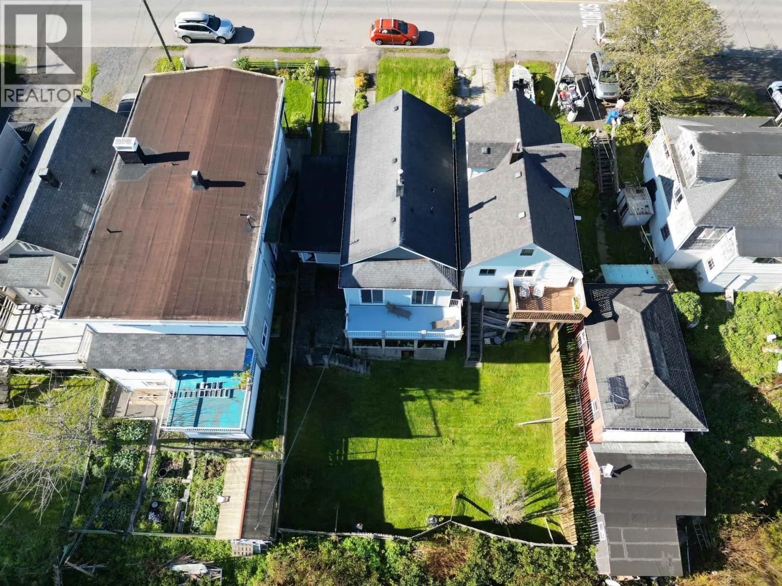 723 W 6TH AVENUE
