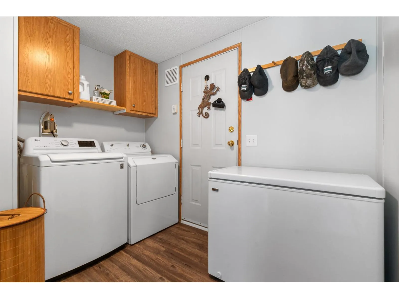 13 41168 LOUGHEED HIGHWAY