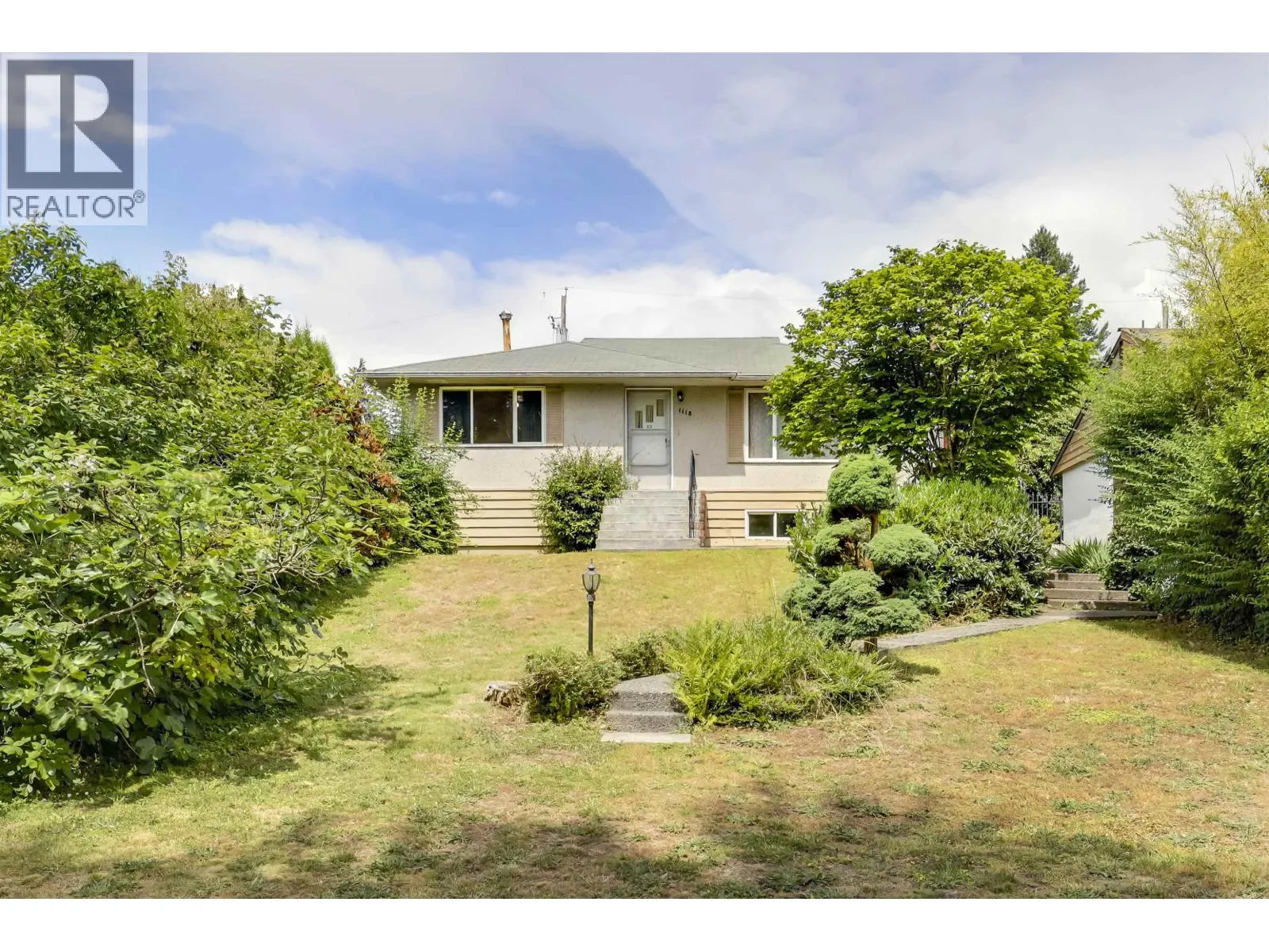 1118 CLOVERLEY STREET