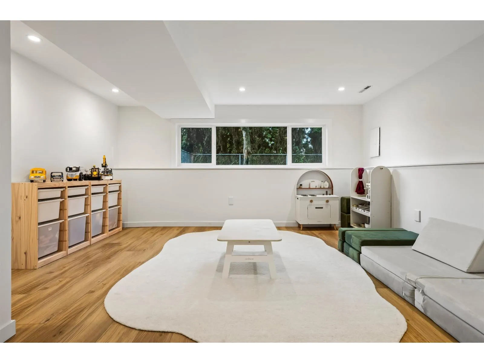 9046 BROADWAY STREET|Chilliwack Proper South