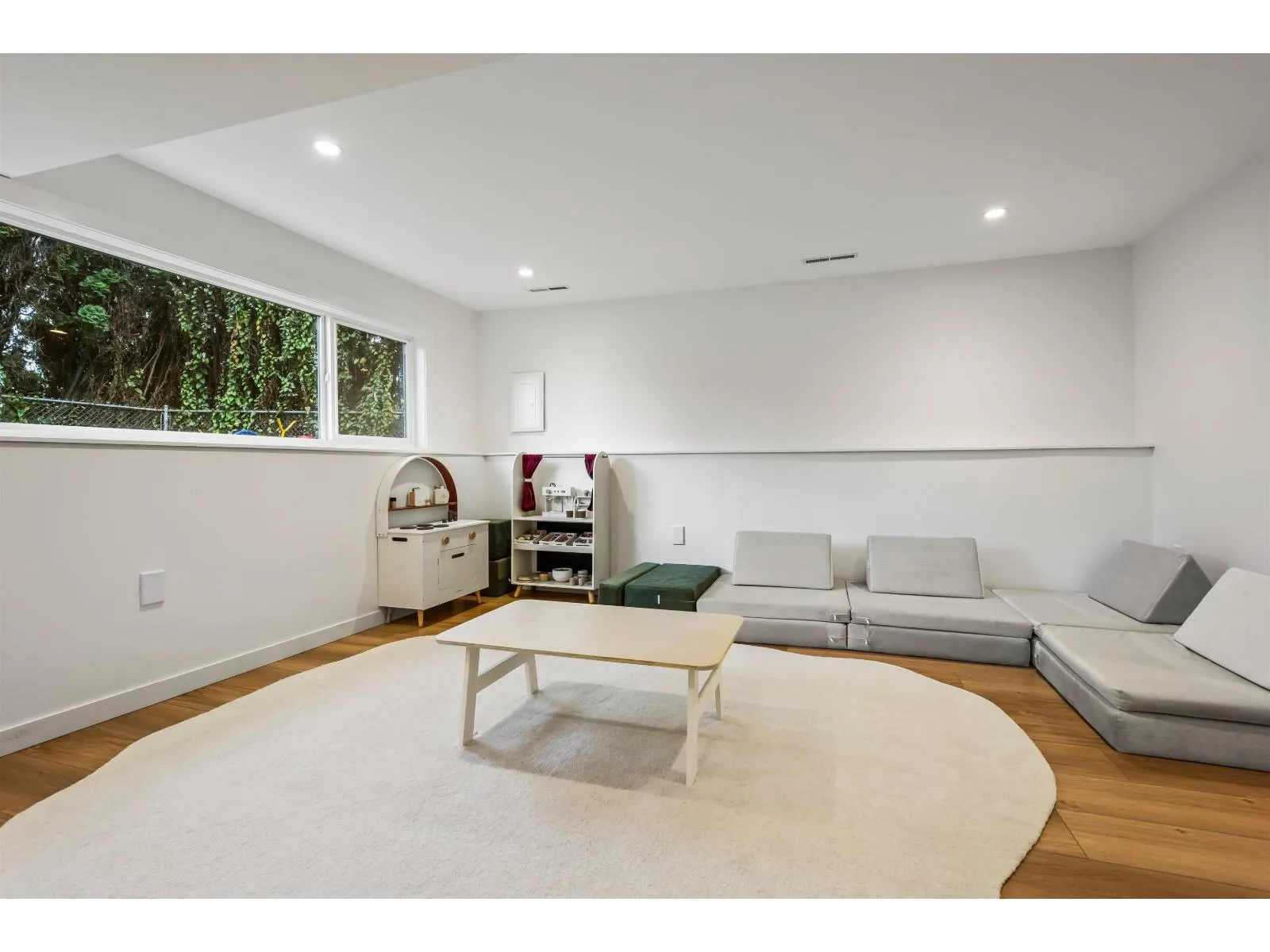 9046 BROADWAY STREET|Chilliwack Proper South