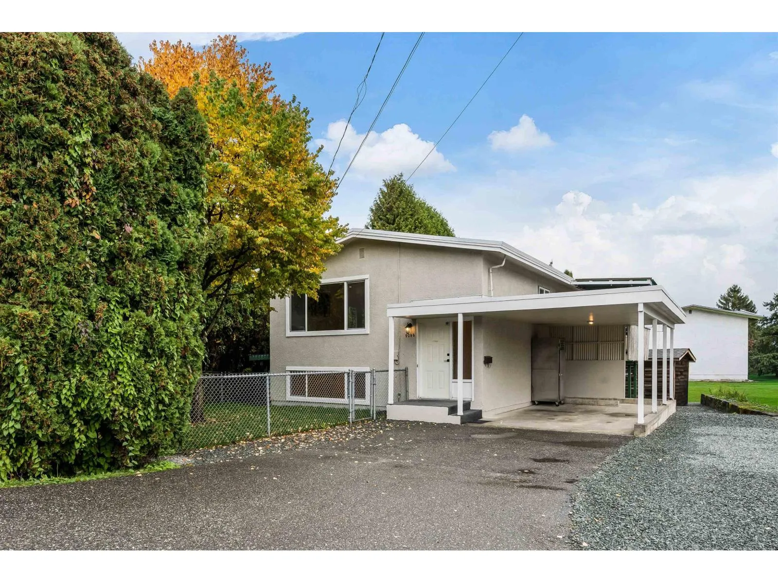 9046 BROADWAY STREET|Chilliwack Proper South
