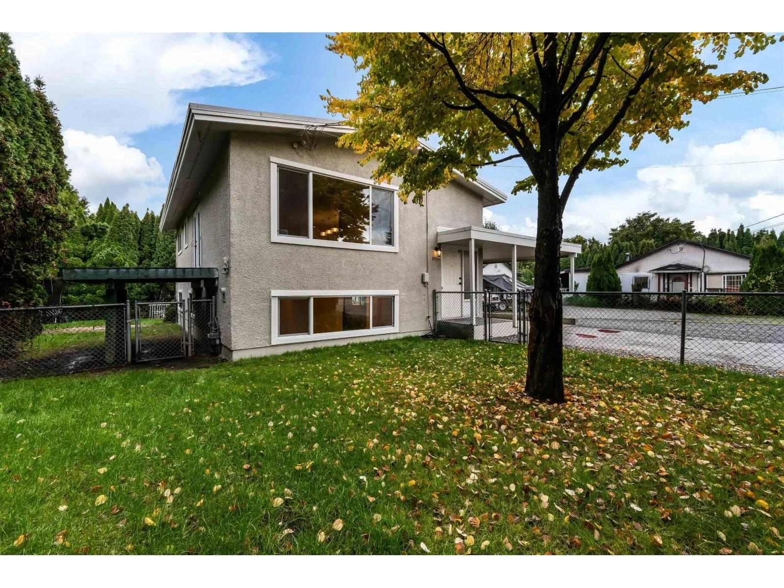 9046 BROADWAY STREET|Chilliwack Proper South