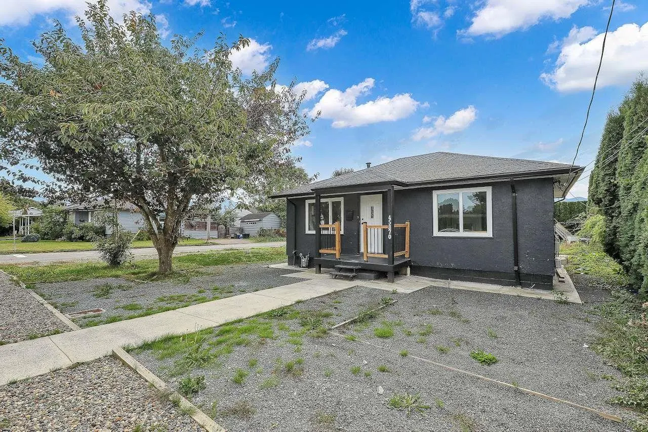 45870 HENLEY AVENUE|Chilliwack Proper West
