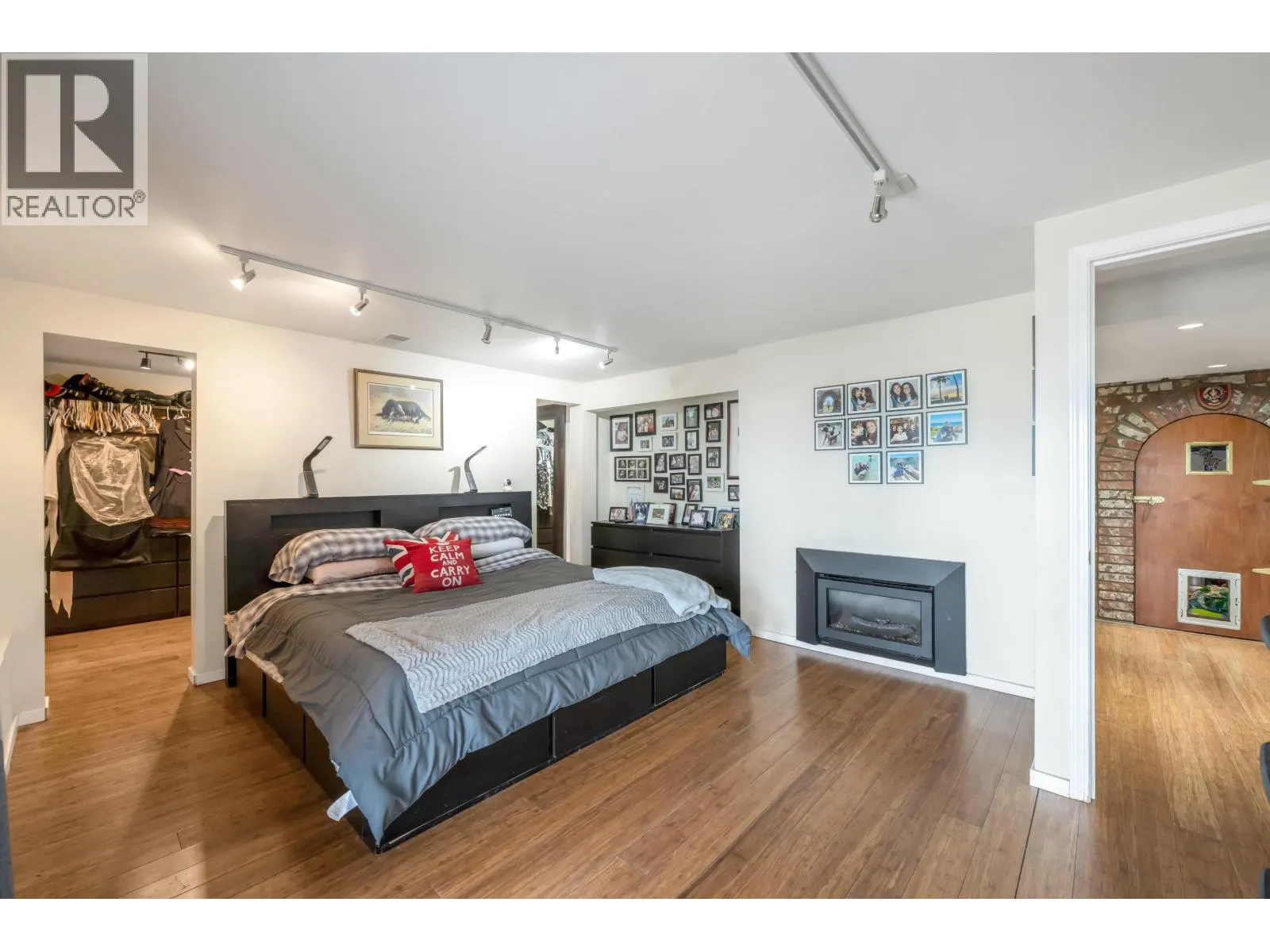 2385 WALL STREET