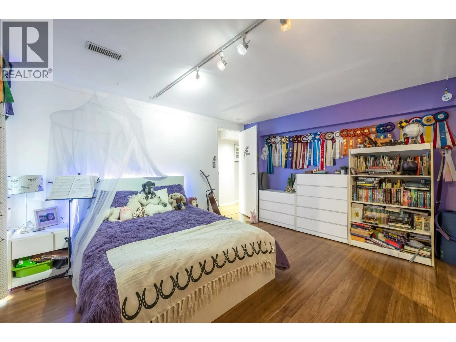 2385 WALL STREET