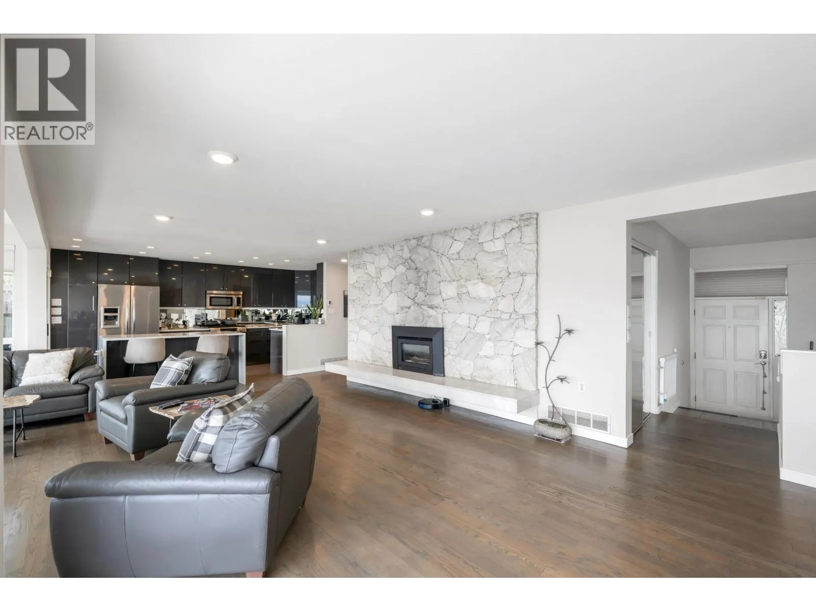 2385 WALL STREET