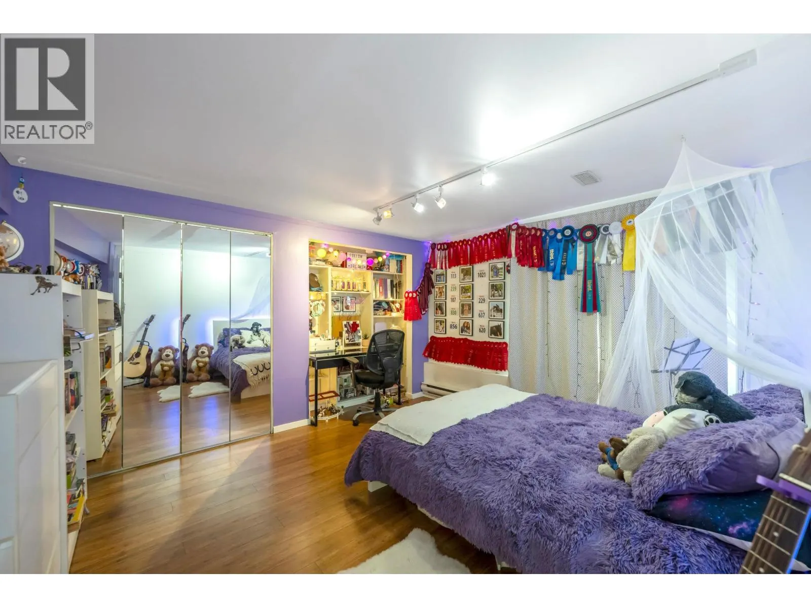 2385 WALL STREET