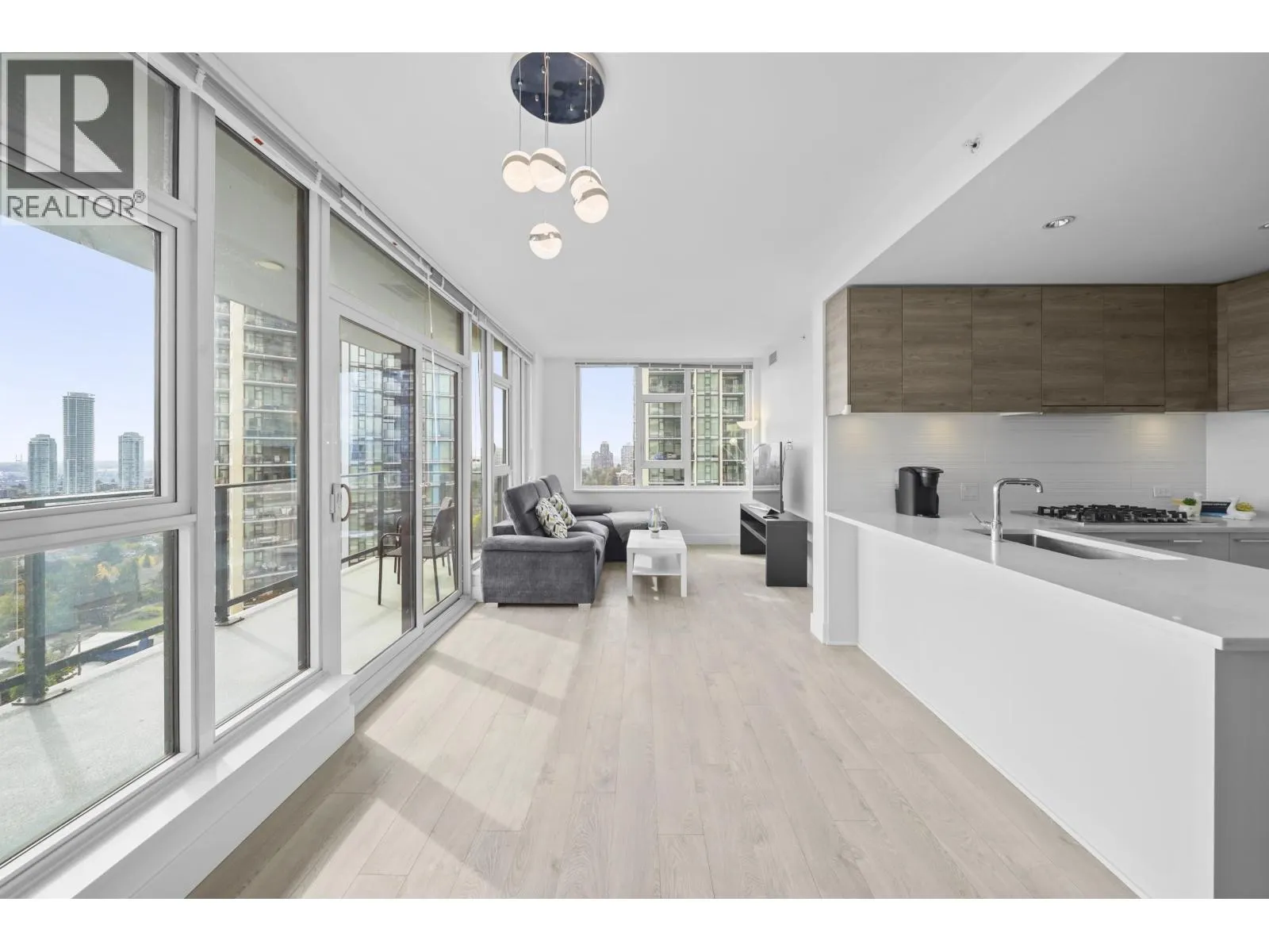 1610 7303 NOBLE LANE