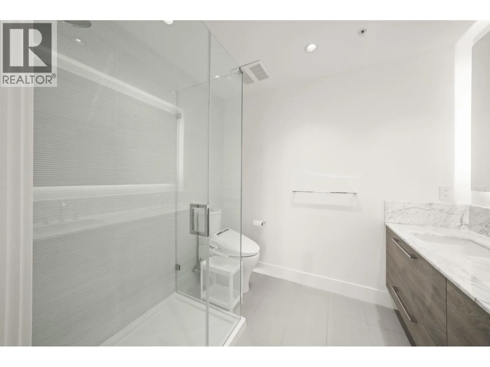 1610 7303 NOBLE LANE