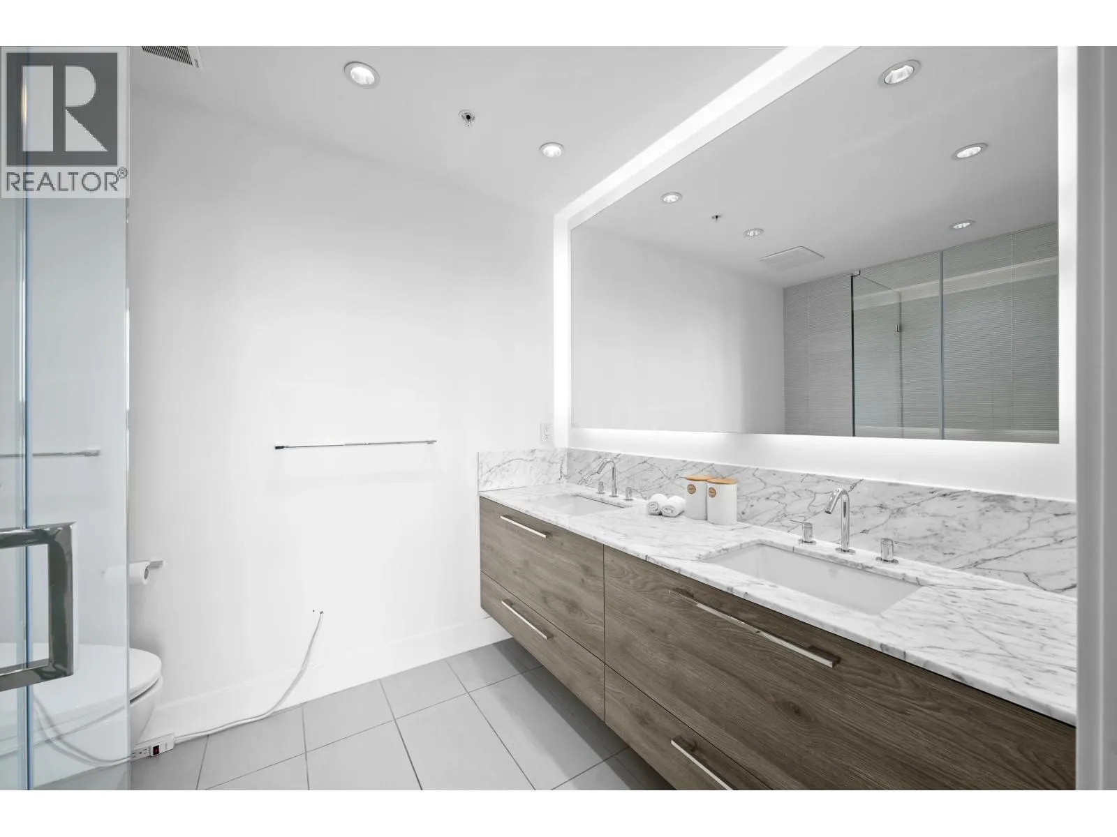 1610 7303 NOBLE LANE