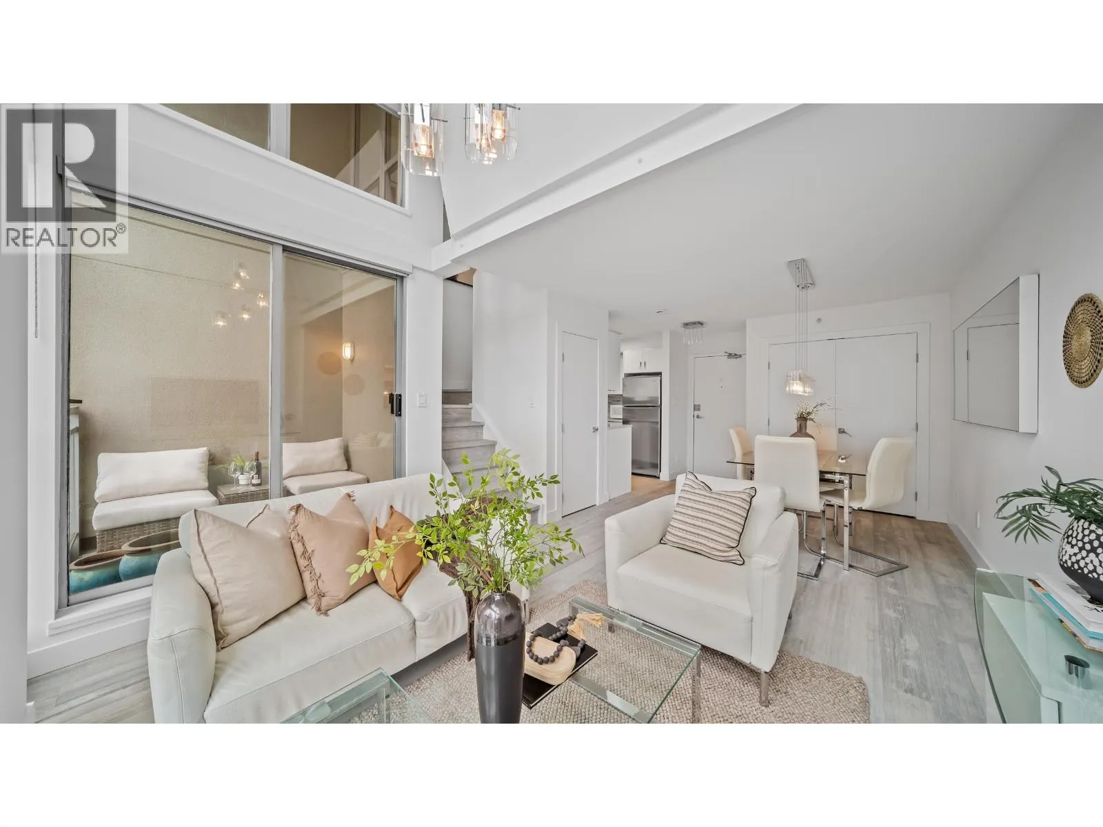 1802 1238 RICHARDS STREET