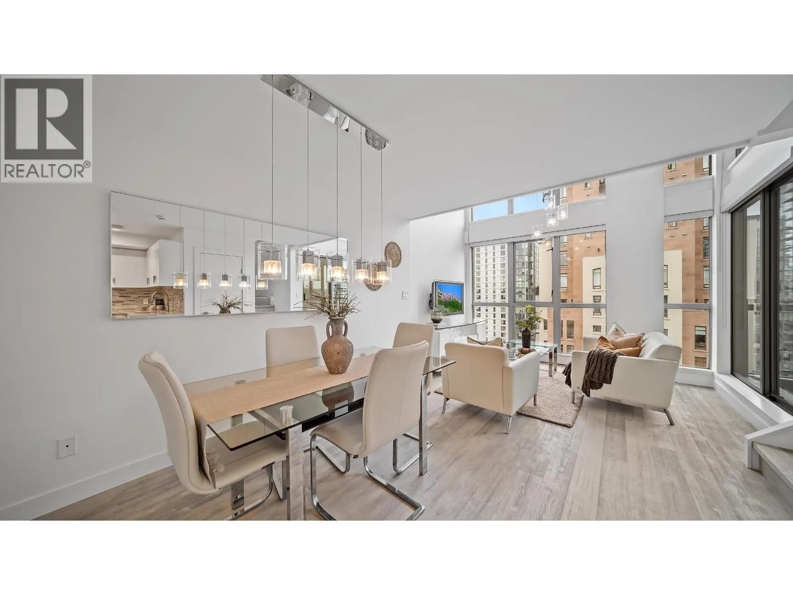 1802 1238 RICHARDS STREET