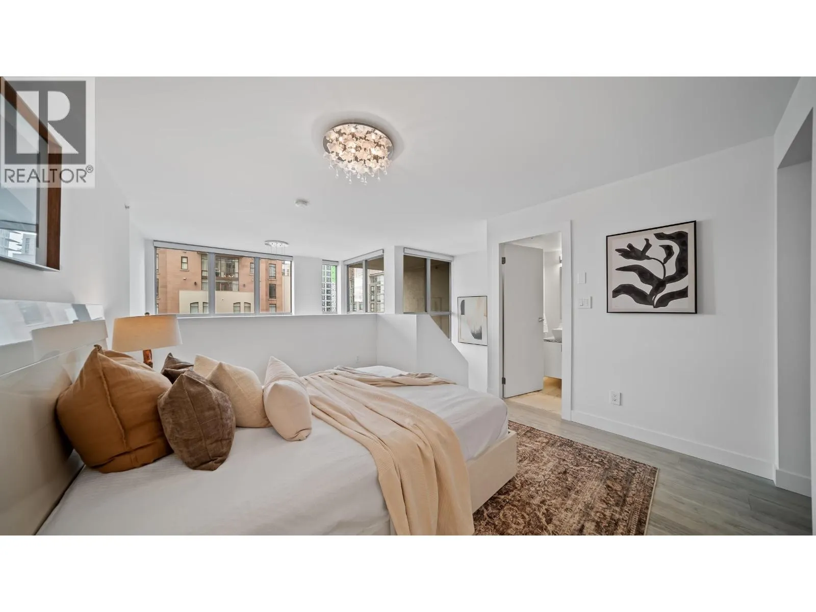 1802 1238 RICHARDS STREET